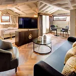 Bw Premier Collection Chc Continental Hotel 4*