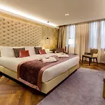 Bw Premier Collection Chc Continental Hotel 4*
