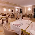 Bw Premier Collection Chc Continental Hotel