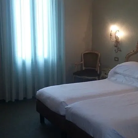 Bw Premier Collection Chc Continental 4* Venice
