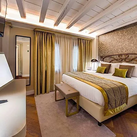 Bw Premier Collection Chc Continental Hotel