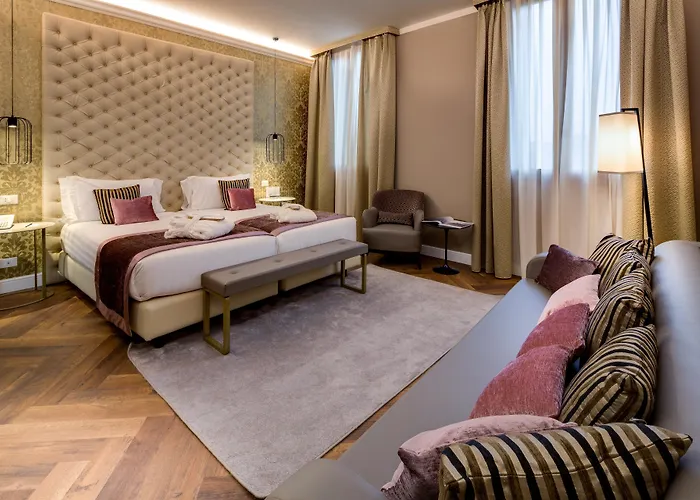 Bw Premier Collection Chc Continental Hotel 4*