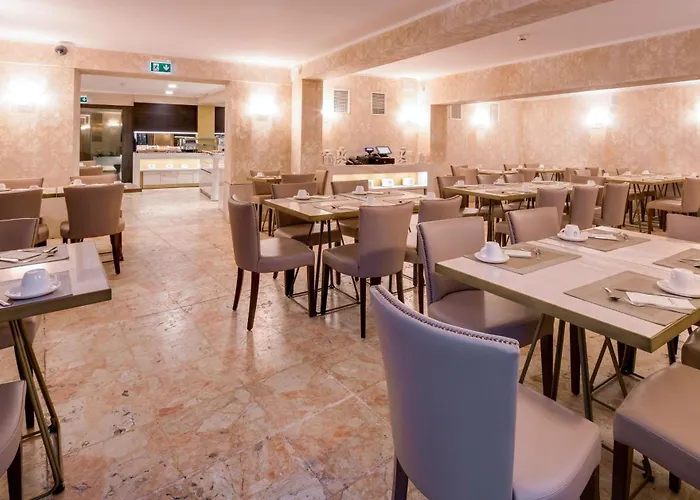 Hotel Bw Premier Collection Chc Continental 4*