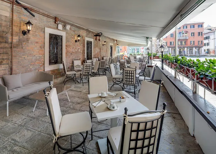 Bw Premier Collection Chc Continental Hotel 4*