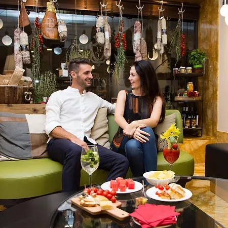 Bw Premier Collection Chc Continental Hotel