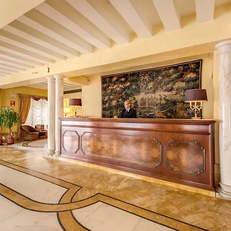 Bw Premier Collection Chc Continental Hotel 4*